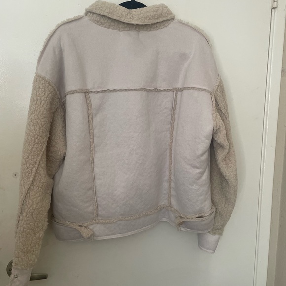 Jacket - Picture 3 of 4